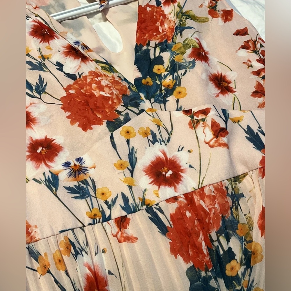 Karen Millen Pink Floral Pleated Dress Size US 8 UK 12 - Picture 4 of 9